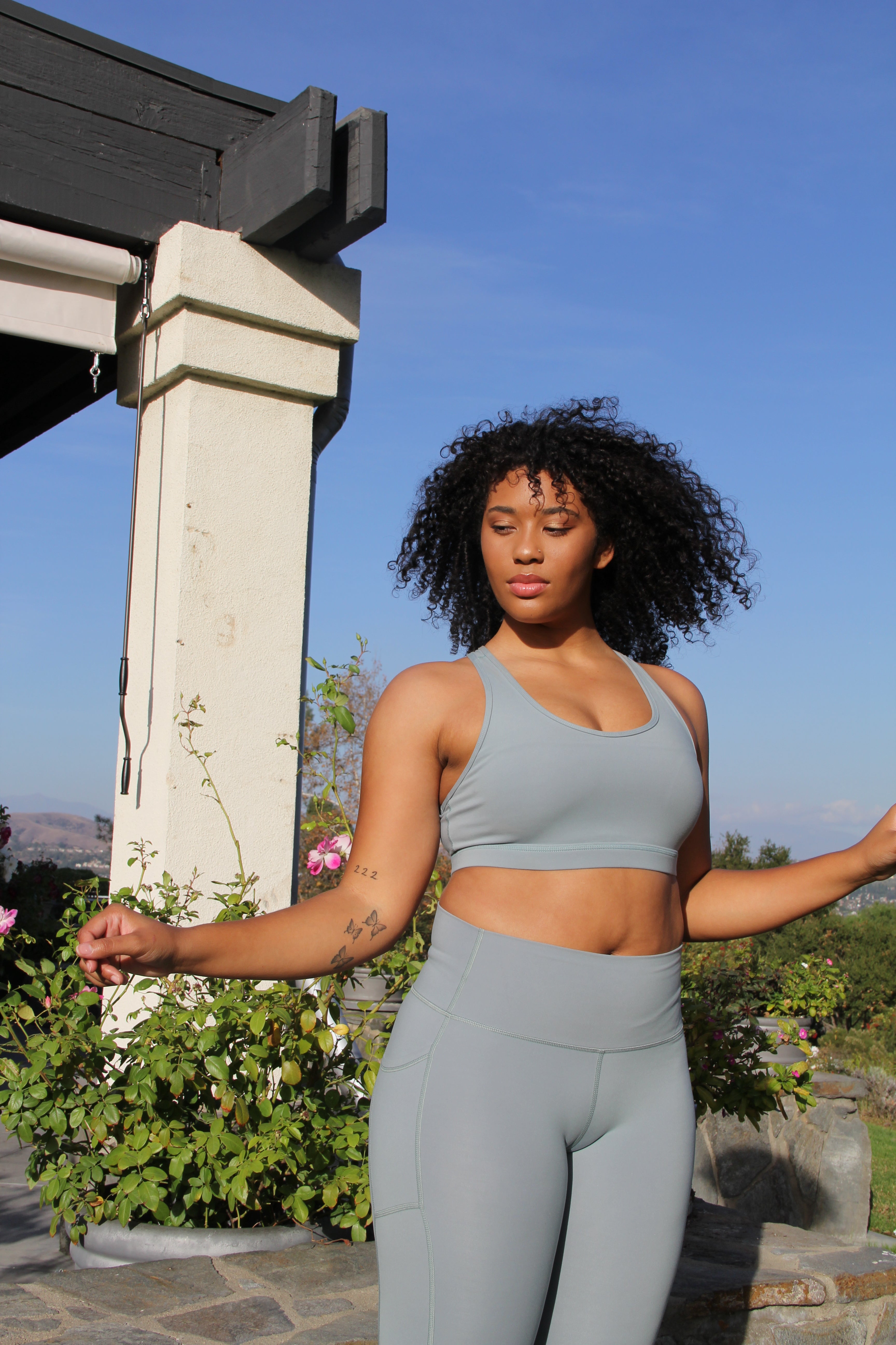 Demi sports bra shop